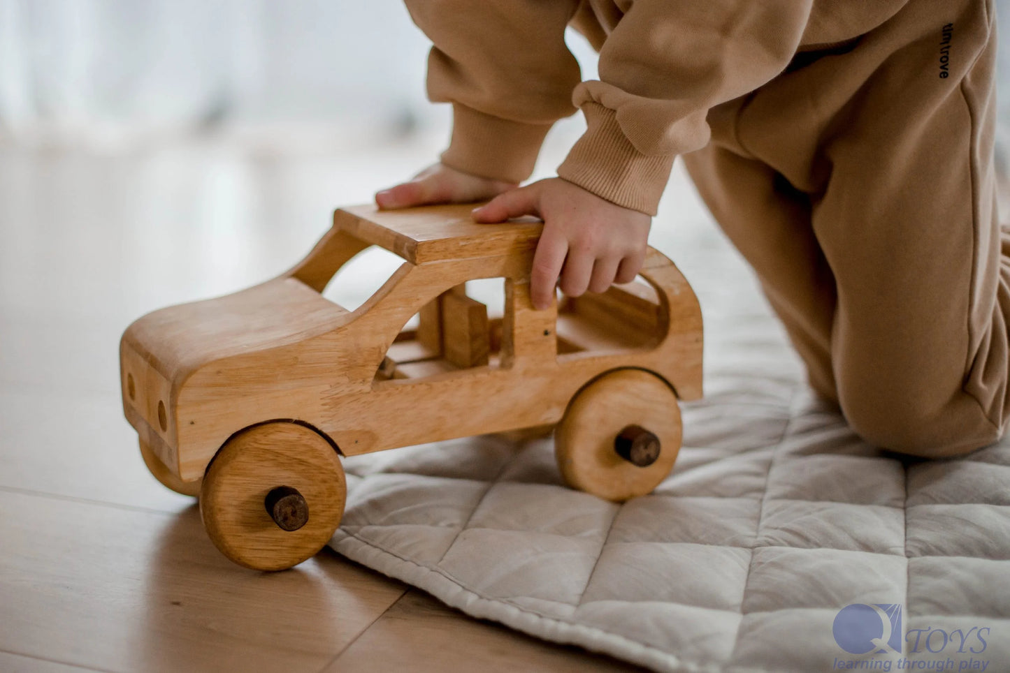 Wooden Natural Car - QToys | Wooden Toy NZ