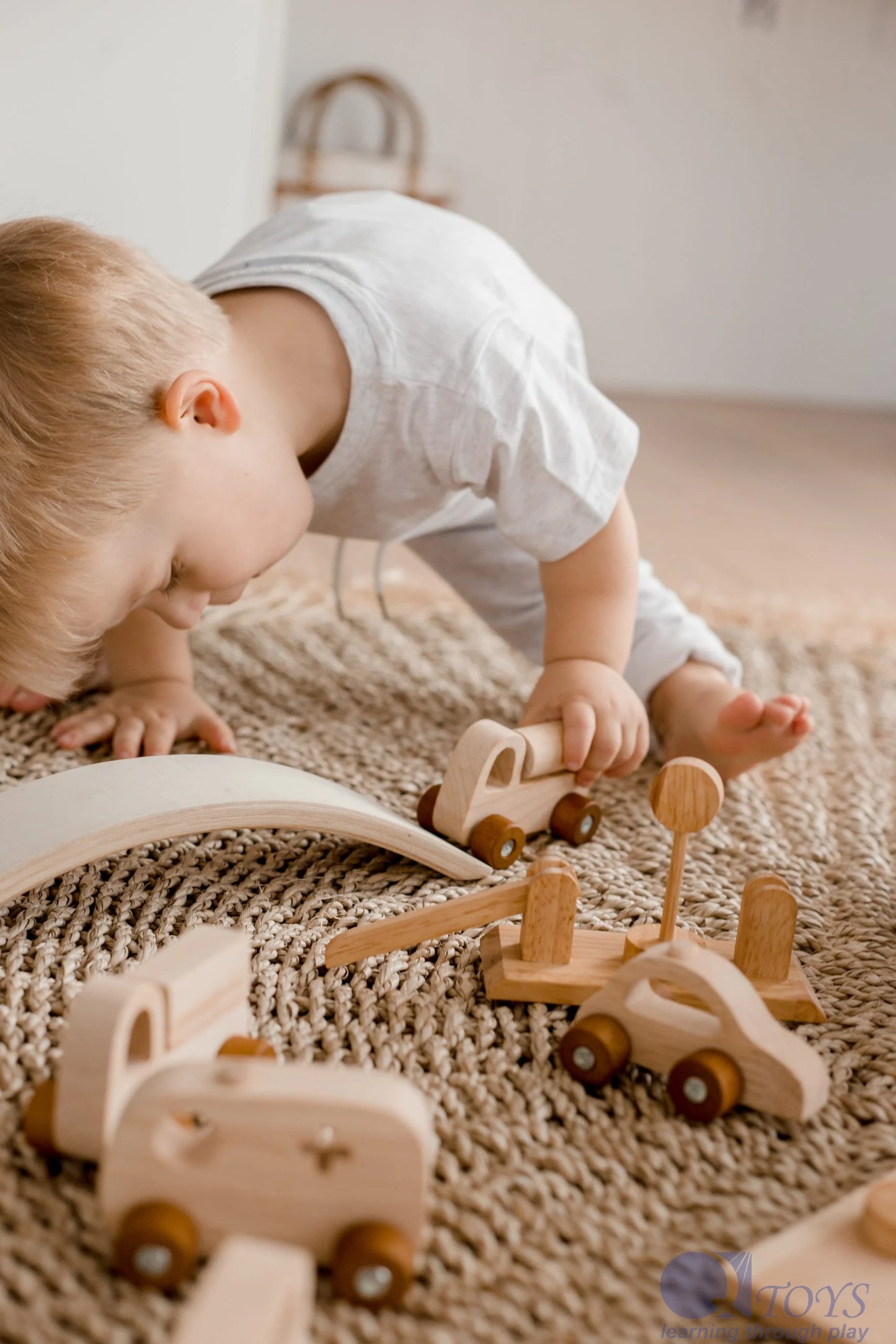 Wooden Vehicle Play Set - QToys | Wooden Toy NZ