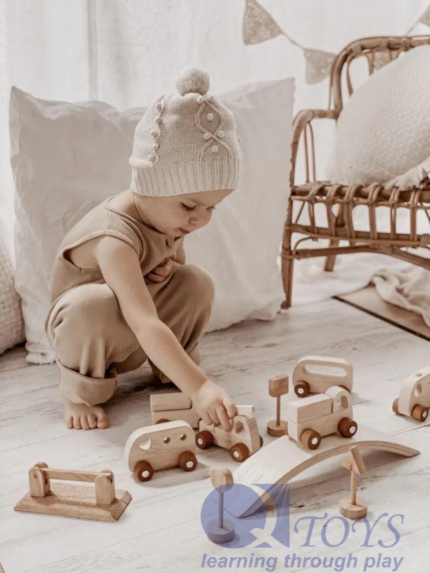 Wooden Vehicle Play Set - QToys | Wooden Toy NZ