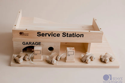 Wooden Service Station with Cars - QToys | Wooden Toy NZ
